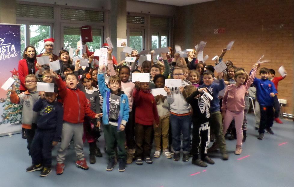 Alle scuole S. Giovanni Bosco filo diretto con Babbo Natale