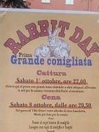 Già a ottobre un cartello invitava a una “conigliata”