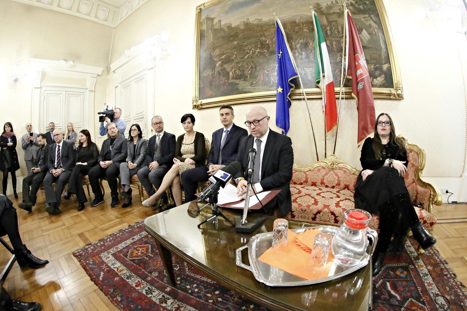 Un momento del discorsop di fine anno in Comune