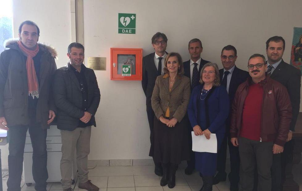 In ricordo di Bernacca defibrillatore donato al Tribunale di Massa