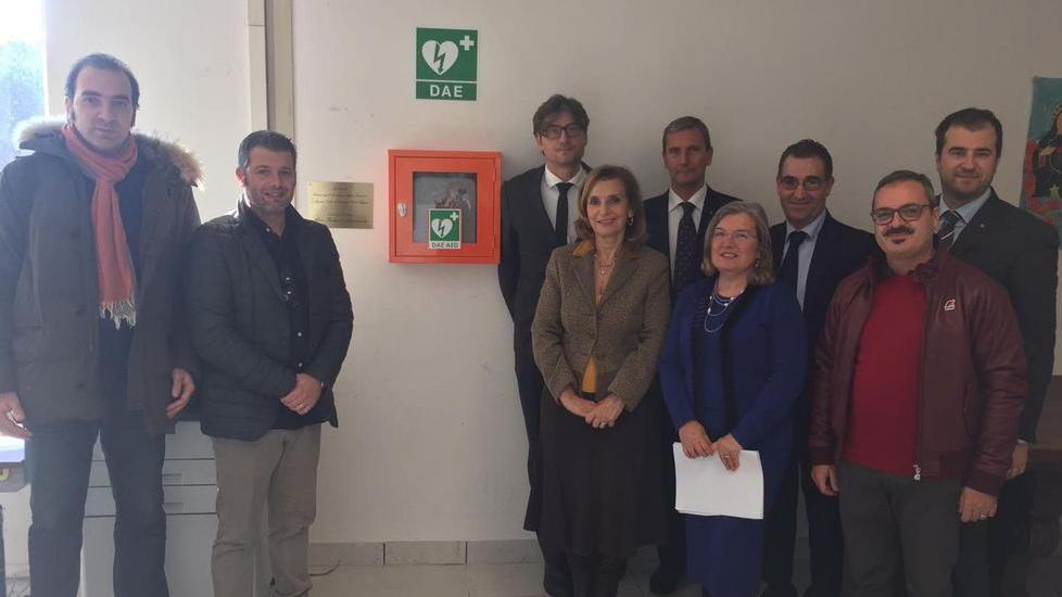In ricordo di Bernacca defibrillatore donato al Tribunale di Massa