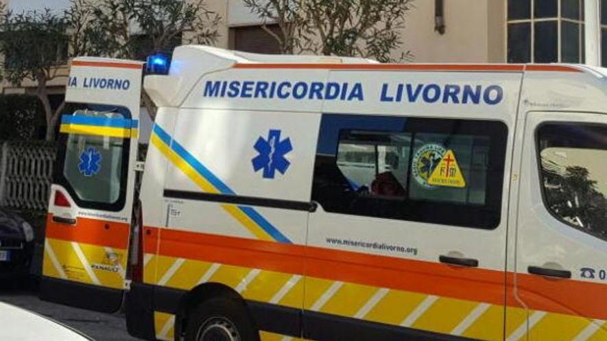 Due giorni a terra in casa da solo Soccorso un uomo di 65 anni