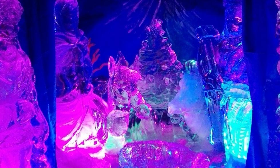 Ultimo giorno del presepe di ghiaccio 