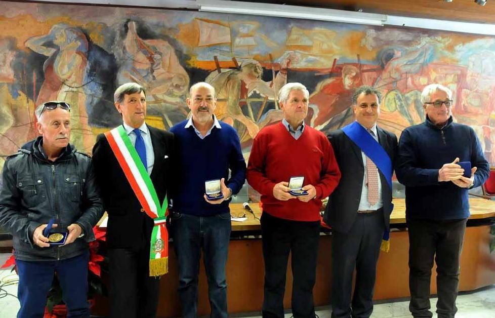 Un premio ai dipendenti 