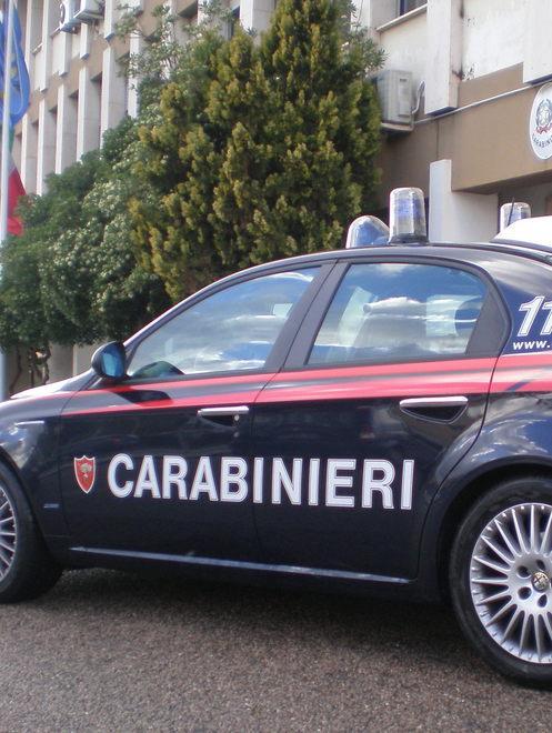Minaccia un vicino: arrestato 