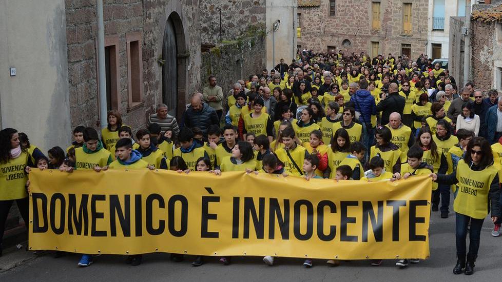 Busachi, condannato per omicidio, tutto il paese lo difende: «Domenico è innocente» 