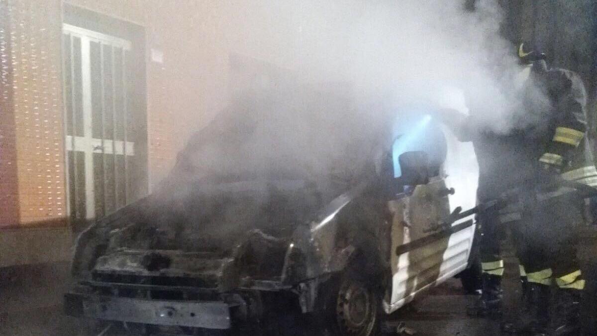 Attentato incendiario contro un ristoratore di Serramanna