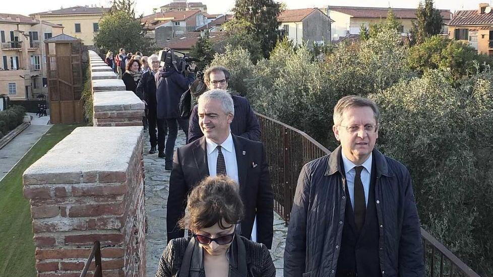 Più offerte in arrivo per gestire le mura