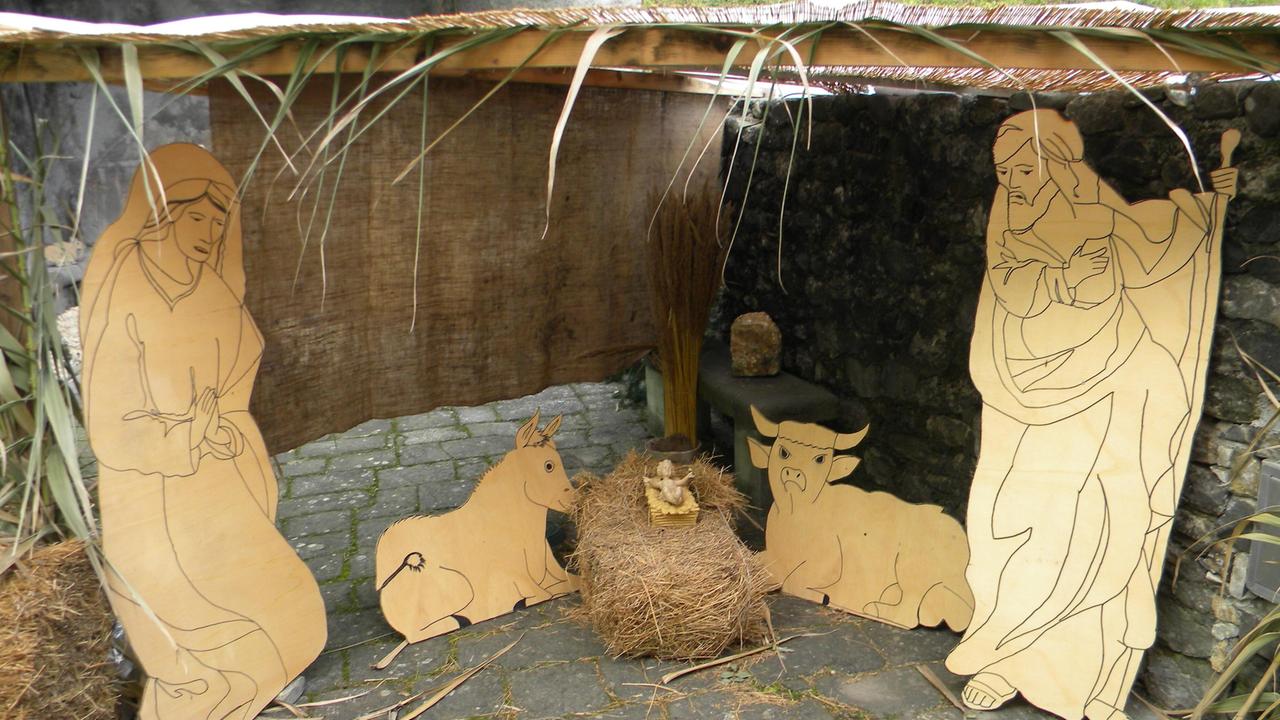 Frantumato il bambinello del presepe di Diecimo