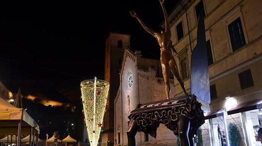 La mostra monumentale di Dalì