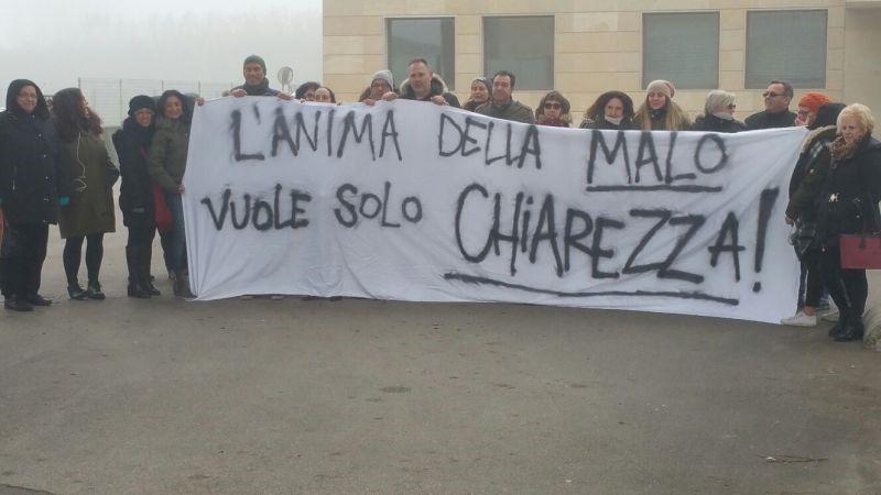 Il presidio davanti all'azienda di Capalle