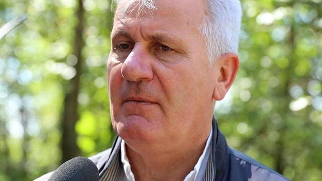 Provincia al collasso e lui diventa il parafulmine di tutto