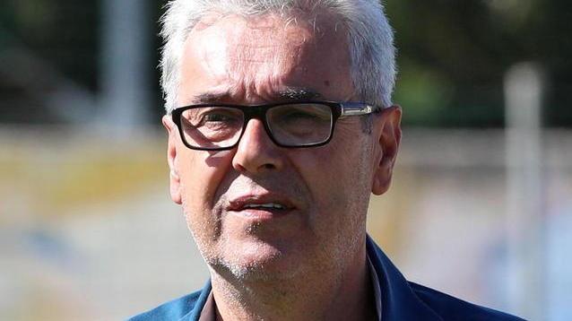 Un colpo di pennello copre la vergogna della scritta antisemita