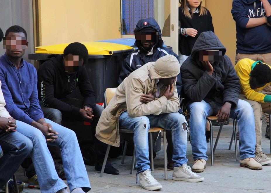 Profughi, nuovo bando 20 milioni per 900 migranti 