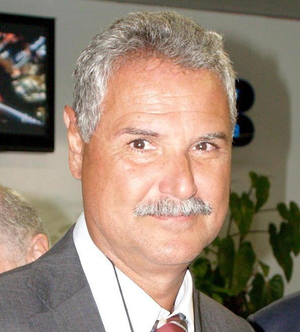LASCIA IL PRONTO SOCCORSO IN DIFFICOLTÁ