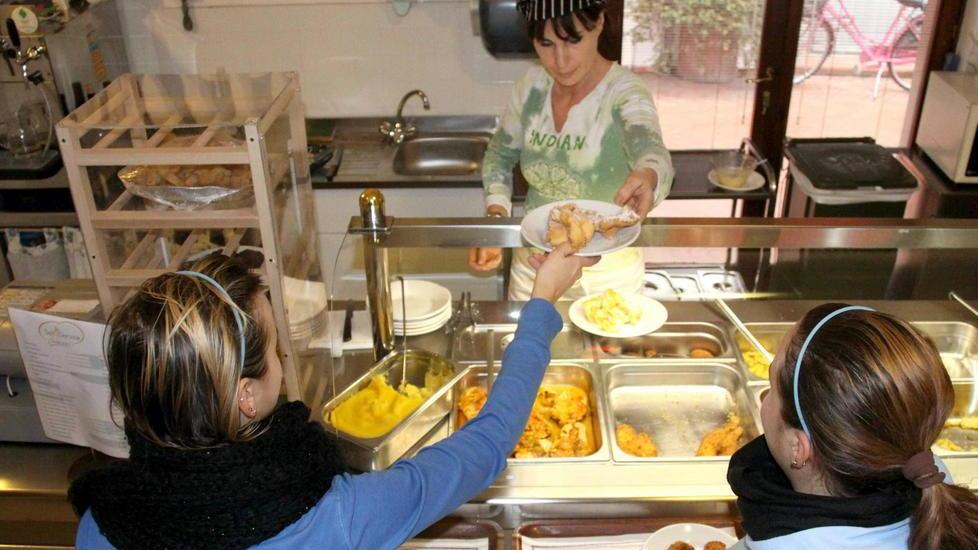 Furto al ristorante: rubano anche il vino