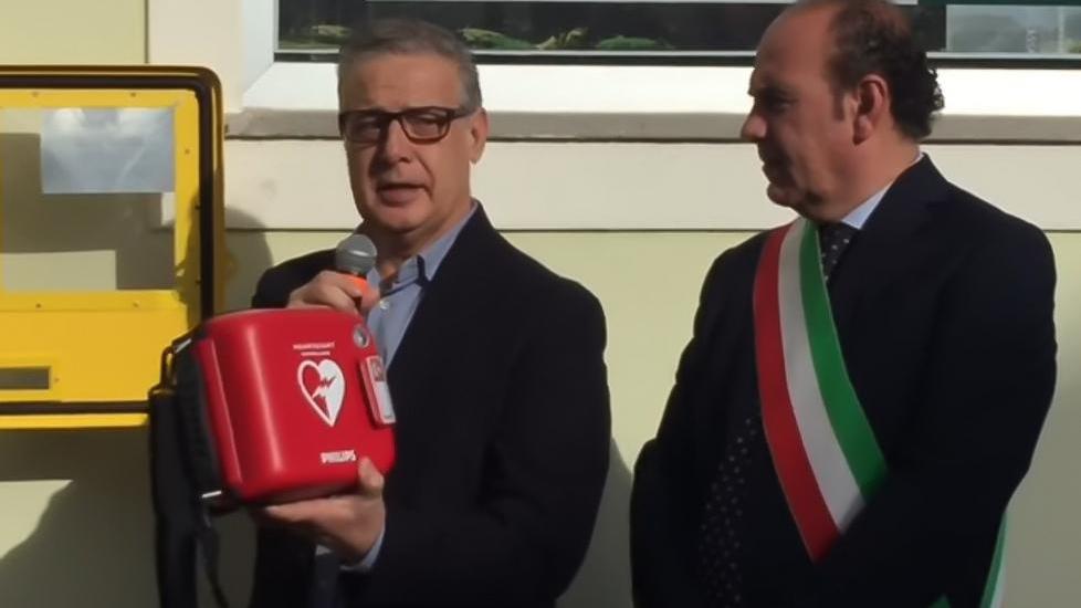 Defibrillatore a portata di passanti