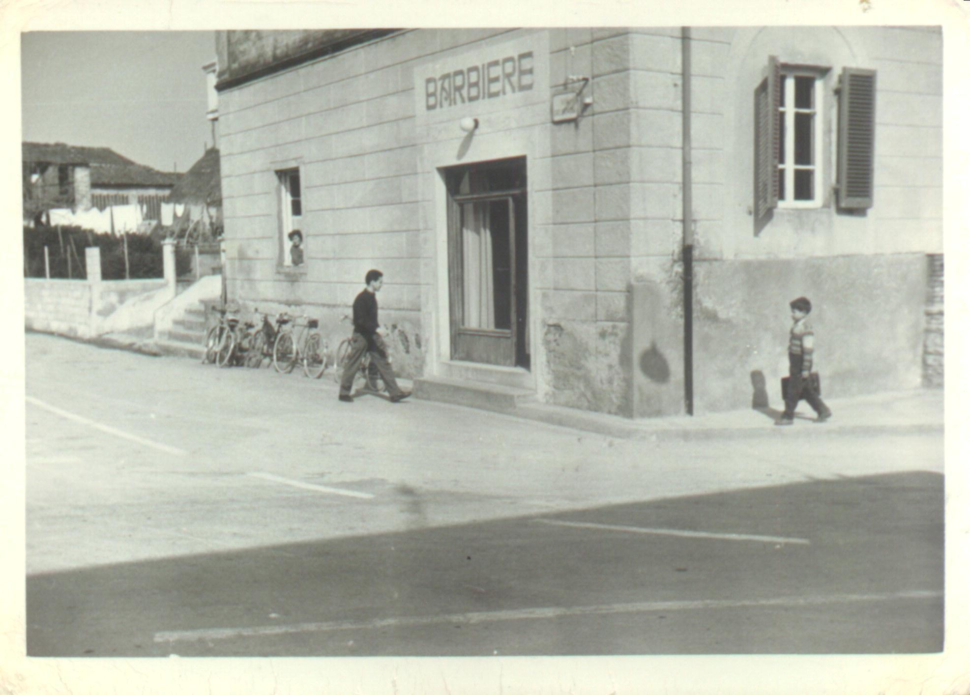 Una foto storica del negozio di Orentano