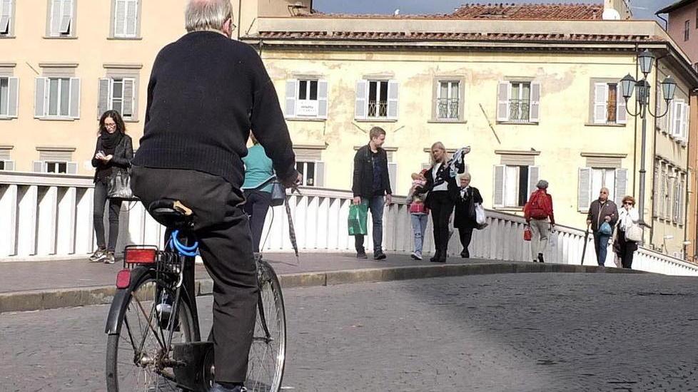 Stazioni fantasma e bici inservibili La beffa va a pedali