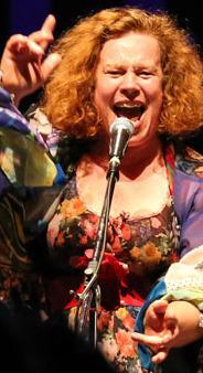 Da Sarah Jane Morris video per i migranti