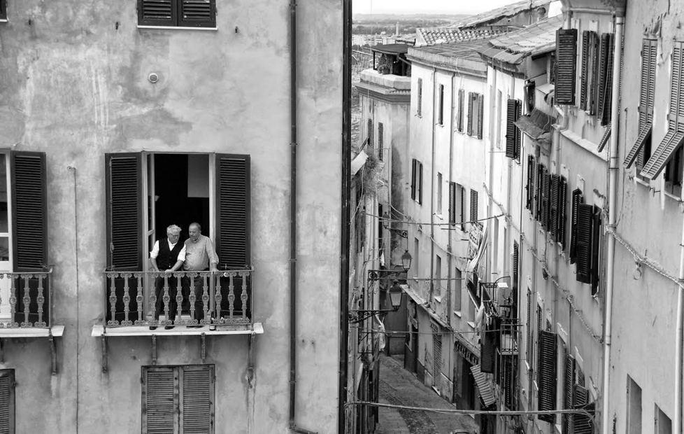 Un calendario per Piazza Tola Immagini del crocevia di Sassari