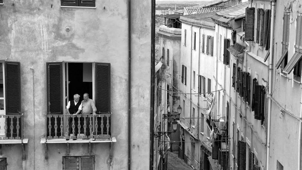 Un calendario per Piazza Tola Immagini del crocevia di Sassari
