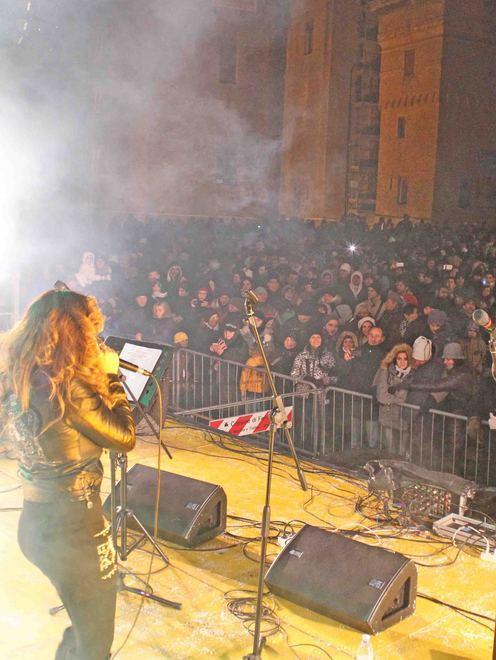 Sei ore consecutive di spettacoli 