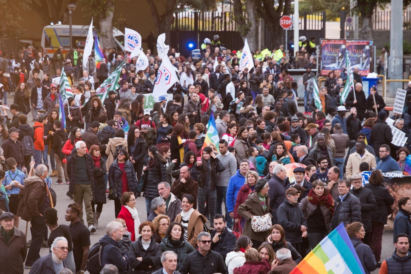 La marcia per la pace a Cagliari (foto di Mario Rosas)