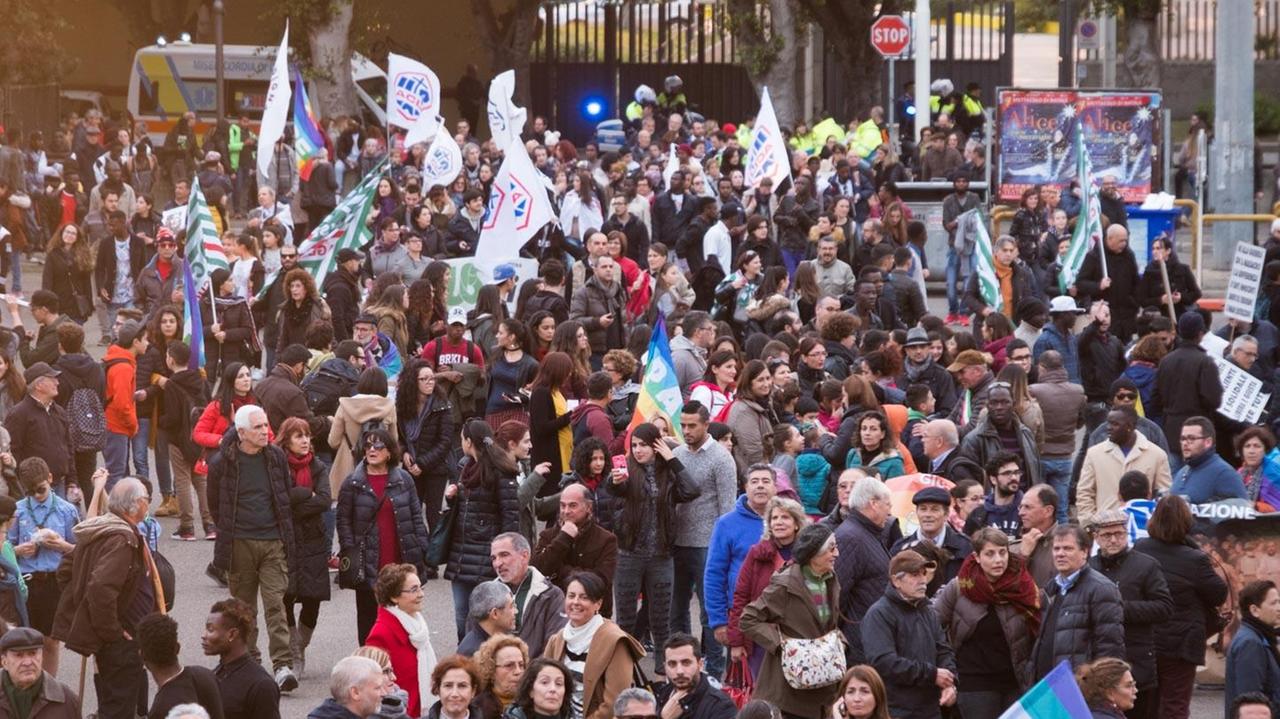 La marcia per la pace a Cagliari (foto di Mario Rosas)