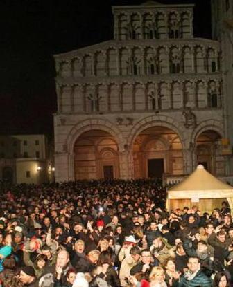A Lucca si balla in piazza e il divertimento è per tutti 