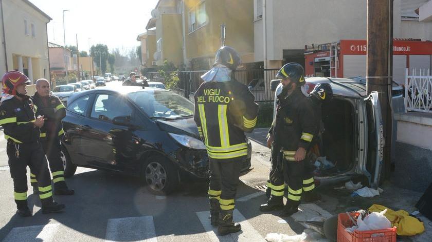 Scontro in via Euclide, due feriti in ospedale