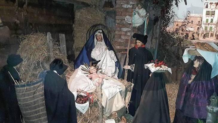 Luras, in migliaia davanti al presepe a grandezza naturale