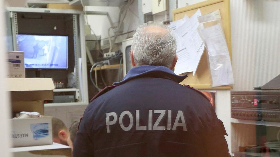 Quattro rapine con pistola in dieci giorni