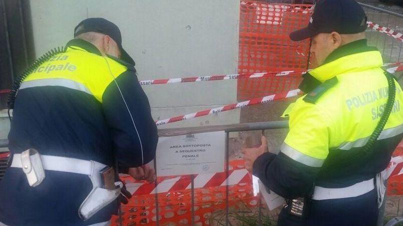 Sassari, bimbo caduto nel cantiere: la procura apre due inchieste