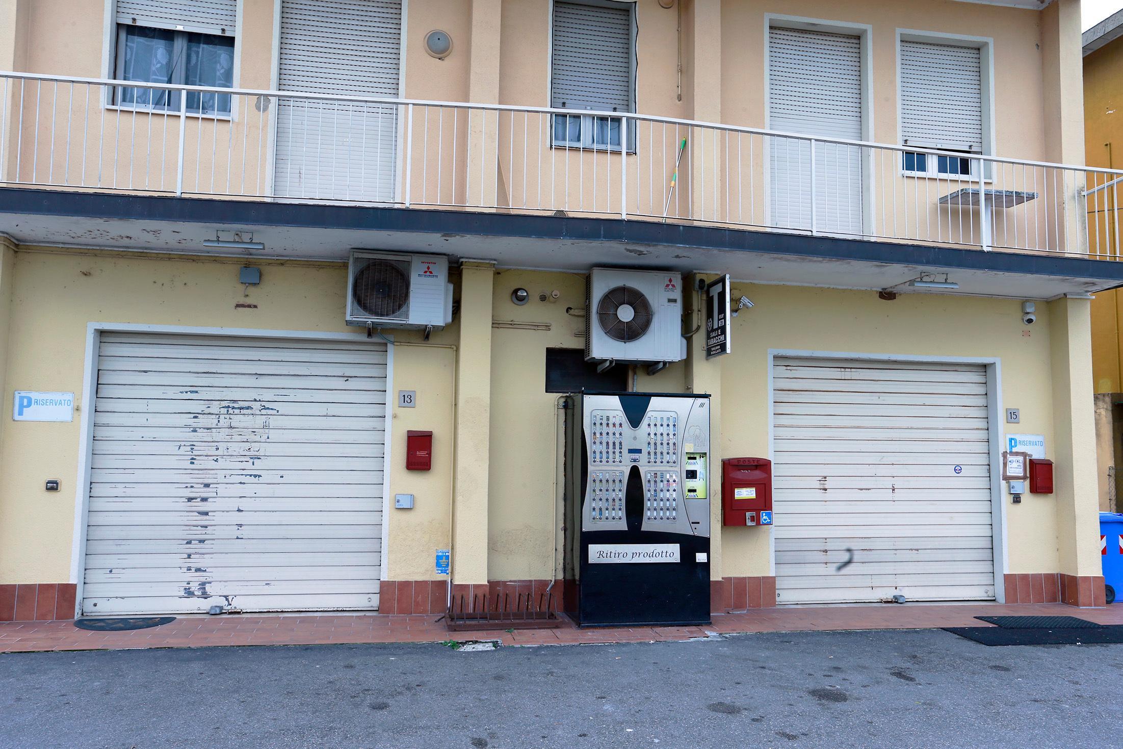 Mirandola, presi i rapinatori della tabaccheria 