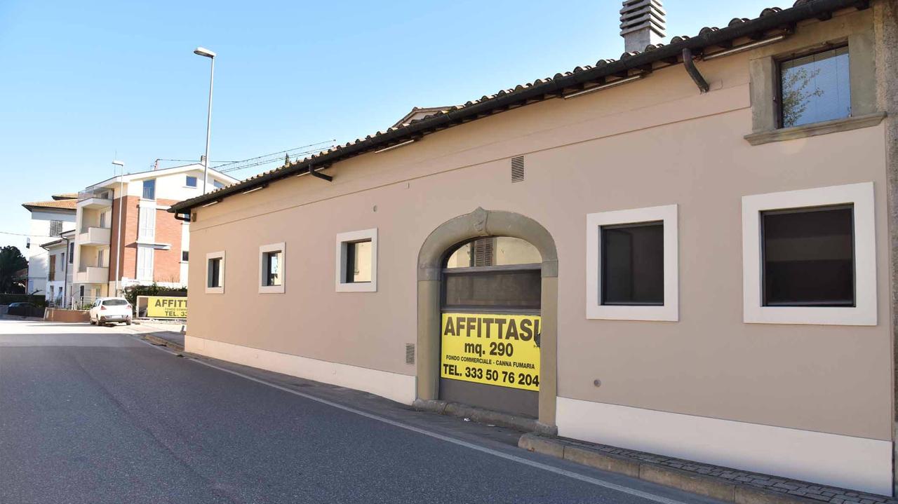 L'edificio dove aprirà la catena Naturasì (foto agenzia Sestini)