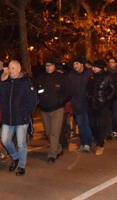 Una stretta di mano cancella le polemiche 