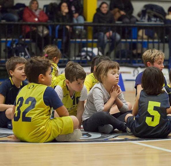 E la Libertas Liburnia si regala un brindisi tra canestri e giochi