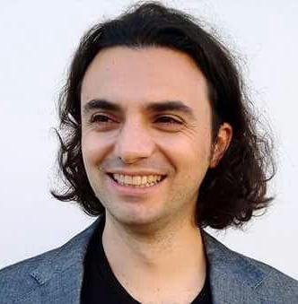 UN LIVORNESE CON I POTERI DI JEEG ROBOT