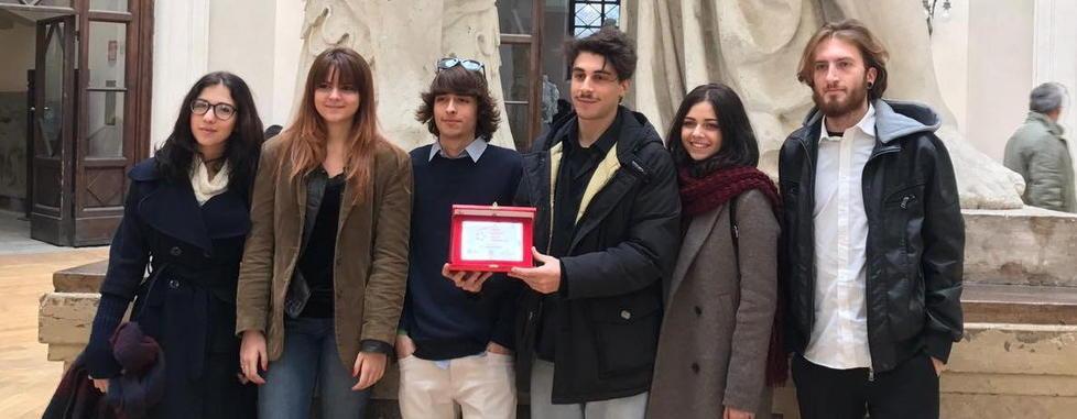 Francesco e il “corto” sulle droghe che conquista la giuria regionale