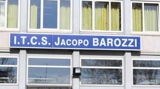 Scassinate di notte due macchinette all’istituto Barozzi