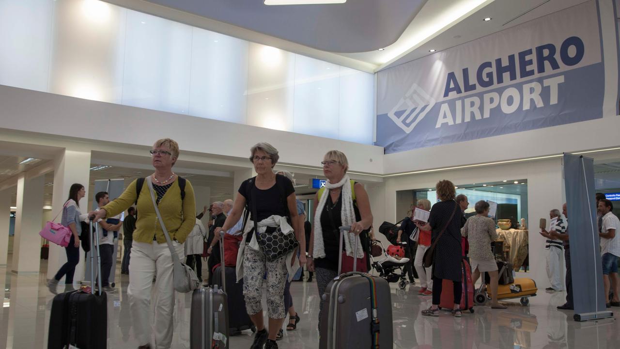 Aeroporti sardi, boom per Olbia e Cagliari mentre Alghero resiste