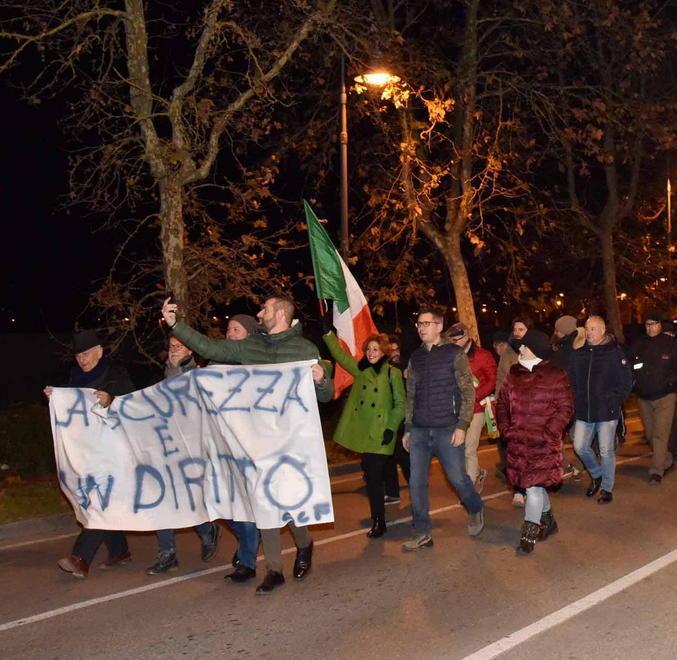 Parte la polemica dopo il corteo 