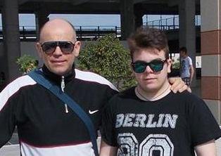 Davide ora può uscire grazie all’ascensore e a tanta solidarietà 