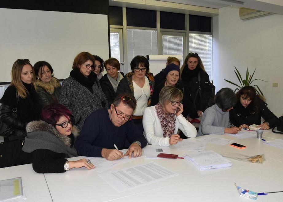 «Troppi soldi spesi male» 