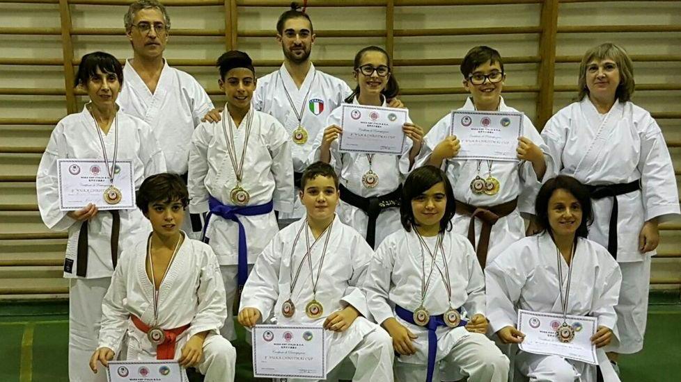Tredici medaglie (quattro d’oro) per il Centro Arti Marziali Ossi