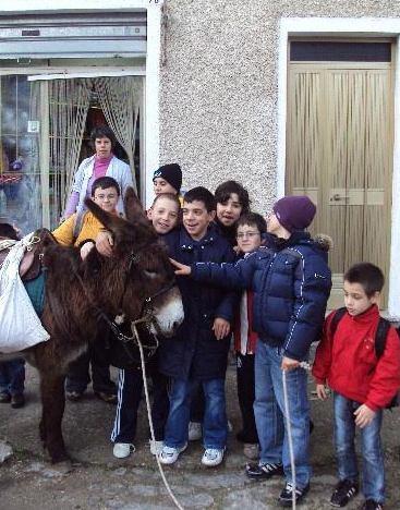 Bitti rinnova l’antico rito di “Sas bulustrinas” 