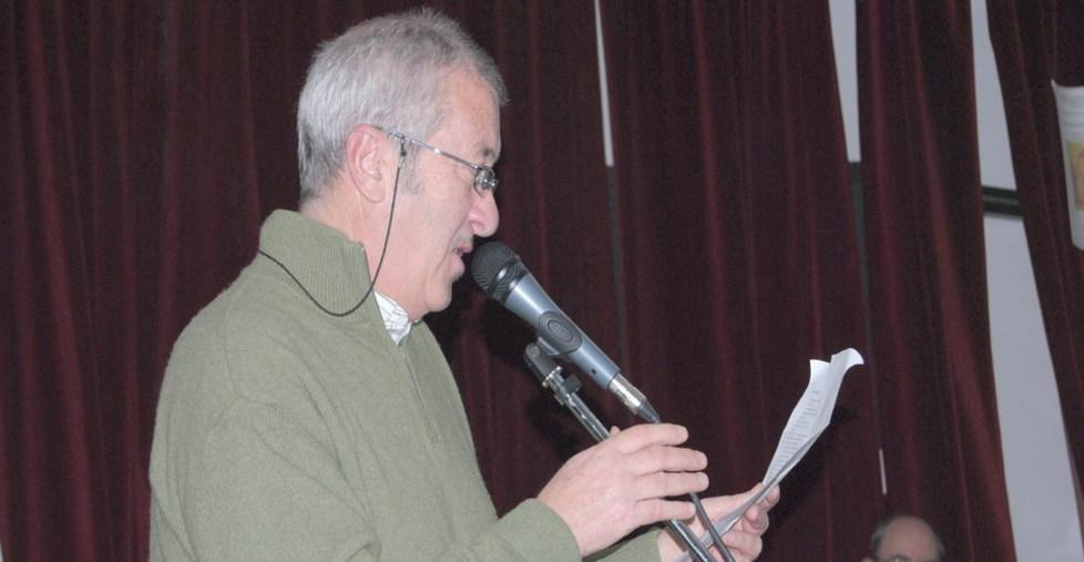  Battaglia vince il premio di poesia Lungoni