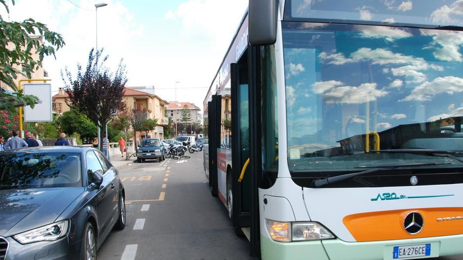 Bus e parcheggi gratis, no ai botti