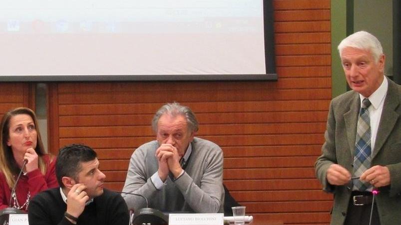 Il primo bilancio Biolchini «Fotocopia di quello Pd»